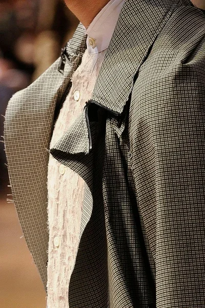 Look 75